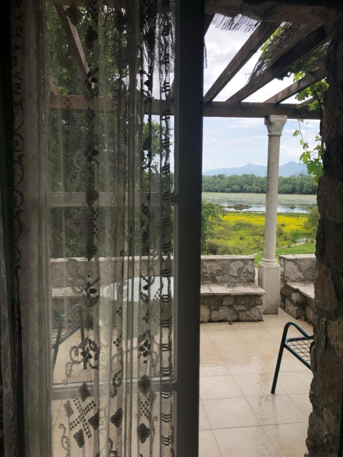 Lake House Puro Dodosi Luaran gambar
