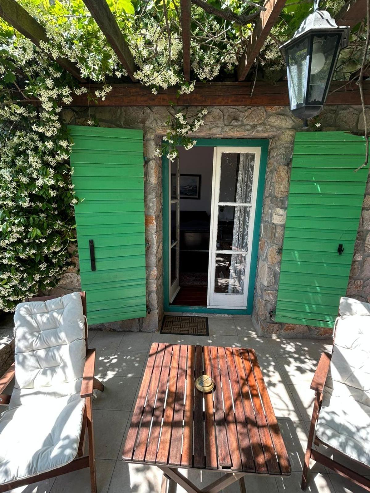 Lake House Puro Dodosi Luaran gambar