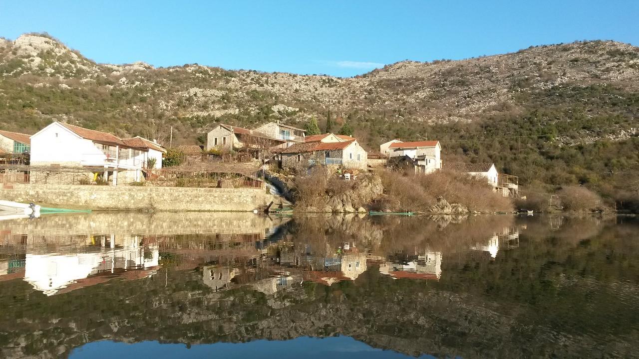 Lake House Puro Dodosi Luaran gambar